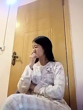 luy-xinh02 online show from 5, 10, 2025