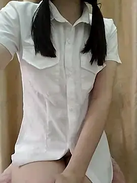 Snapshot of Ella_sex001 chatting on 12, 9, 2025 Ella sex001 online show from 12, 9, 2025