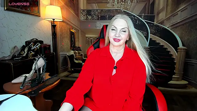 Nina Devillle online show from 10, 2, 2026