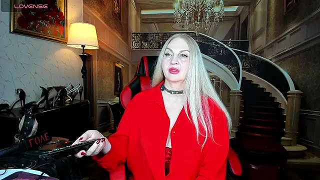 Nina Devillle online show from 19, 2, 2026