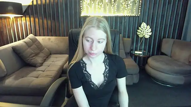 Alina Blonde online show from 11, 5, 2026