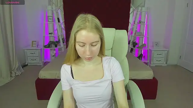 Alina Blonde online show from 17, 5, 2026