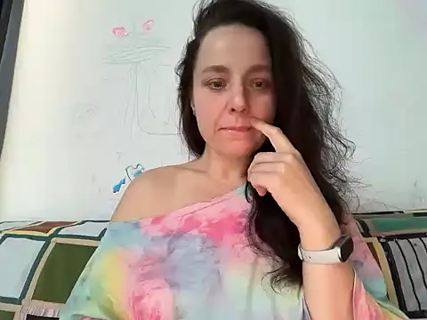 Snapshot of Kalmiraa chatting on 18, 7, 2026 Kalmiraa online show from 18, 7, 2026