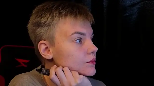 KrisNeal online show from 22, 10, 2025