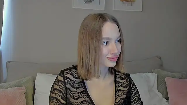 Snapshot of Stefa_Evans chatting on 3, 10, 2025 Stefa Evans online show from 3, 10, 2025