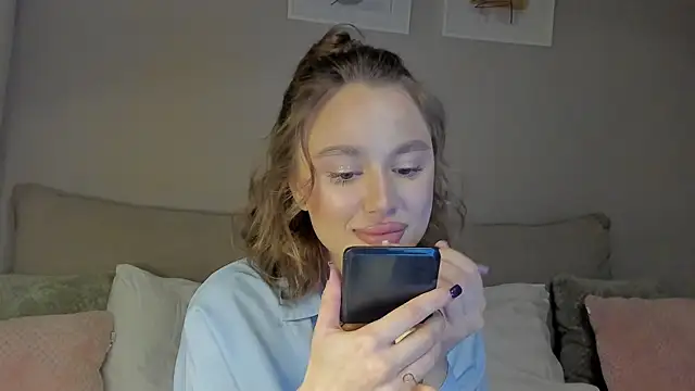 Snapshot of Stefa_Evans chatting on 1, 11, 2025 Stefa Evans online show from 1, 11, 2025