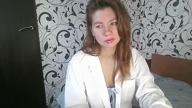 Snapshot of YourEmilie chatting on 15, 10, 2025 YourEmilie online show from 15, 10, 2025