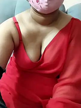 Snapshot of preethi-lovely chatting on 19, 9, 2025 preethi-lovely online show from 19, 9, 2025