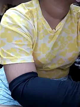 Snapshot of preethi-lovely chatting on 20, 9, 2025 preethi-lovely online show from 20, 9, 2025