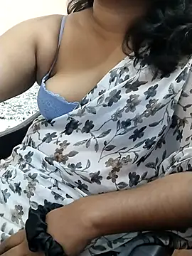 Snapshot of preethi-lovely chatting on 22, 9, 2025 preethi-lovely online show from 22, 9, 2025