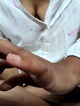 Snapshot of preethi-lovely chatting on 25, 11, 2025 preethi-lovely online show from 25, 11, 2025