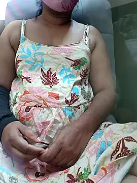 Snapshot of preethi-lovely chatting on 3, 12, 2025 preethi-lovely online show from 3, 12, 2025