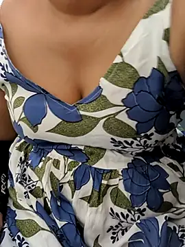 Snapshot of preethi-lovely chatting on 4, 12, 2025 preethi-lovely online show from 4, 12, 2025