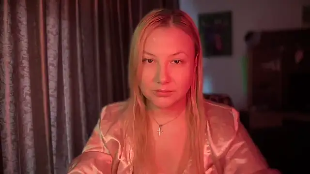 Snapshot of BikiHellena chatting on 13, 11, 2025 BikiHellena online show from 13, 11, 2025