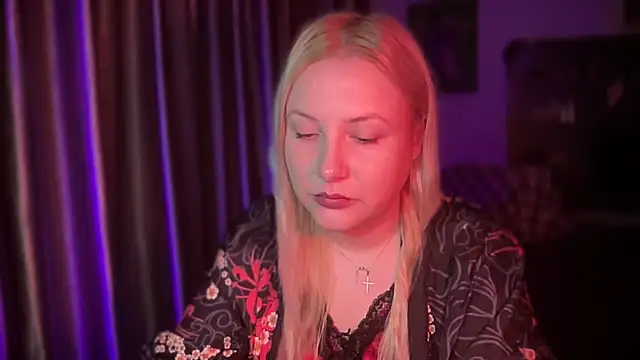 Snapshot of BikiHellena chatting on 15, 12, 2025 BikiHellena online show from 15, 12, 2025