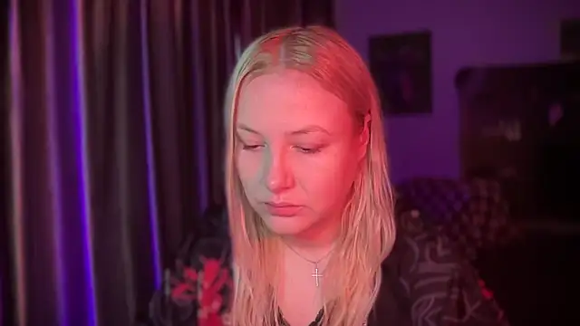 Snapshot of BikiHellena chatting on 16, 12, 2025 BikiHellena online show from 16, 12, 2025