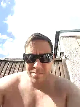 Snapshot of biglee1985 chatting on 25, 9, 2025 biglee1985 online show from 25, 9, 2025