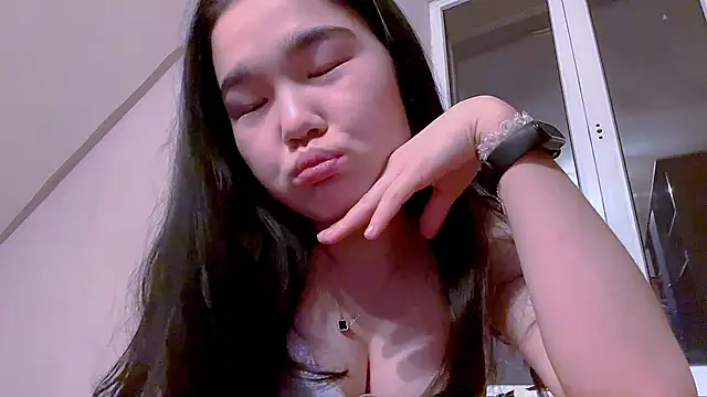 Snapshot of DonnaAllen chatting on 15, 9, 2025 DonnaAllen online show from 15, 9, 2025