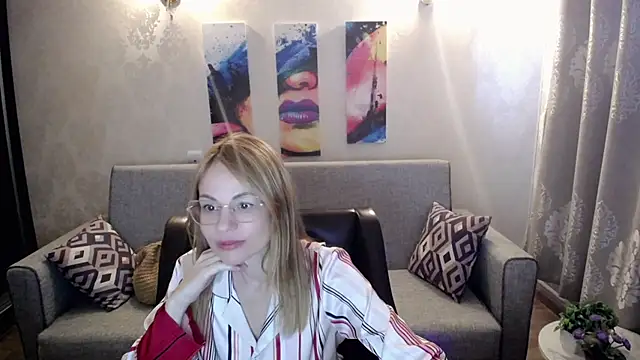 Snapshot of shy_hot_cat chatting on 11, 9, 2025 shy hot cat online show from 11, 9, 2025