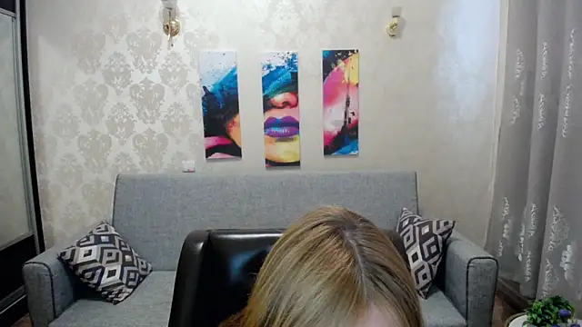 Snapshot of shy_hot_cat chatting on 15, 9, 2025 shy hot cat online show from 15, 9, 2025