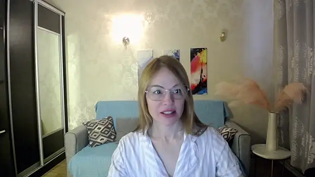 Snapshot of shy_hot_cat chatting on 2, 12, 2025 shy hot cat online show from 2, 12, 2025