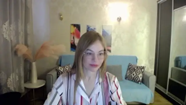 Snapshot of shy_hot_cat chatting on 3, 12, 2025 shy hot cat online show from 3, 12, 2025