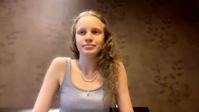 Snapshot of GlyndaCaver chatting on 23, 9, 2025 GlyndaCaver online show from 23, 9, 2025