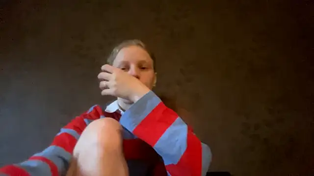 Snapshot of GlyndaCaver chatting on 22, 10, 2025 GlyndaCaver online show from 22, 10, 2025