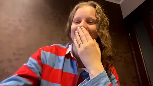 Snapshot of GlyndaCaver chatting on 25, 10, 2025 GlyndaCaver online show from 25, 10, 2025