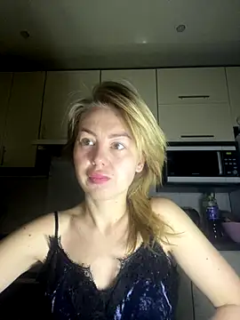 MartaLuna  online show from 17, 11, 2025