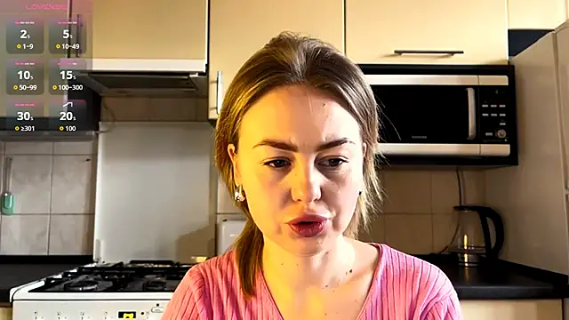 MartaLuna  online show from 4, 3, 2026