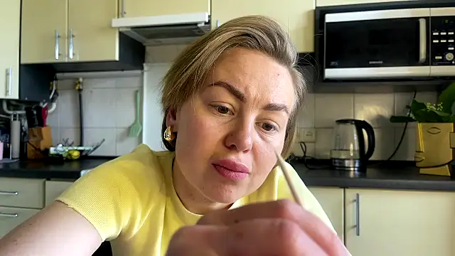 MartaLuna  online show from 8, 5, 2026