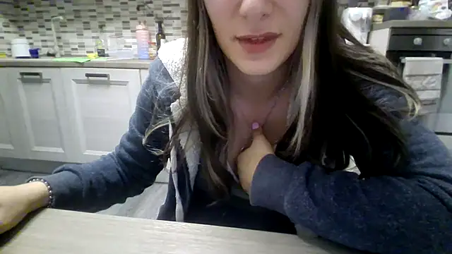 Snapshot of Camaleontica chatting on 16, 10, 2025 Camaleontica online show from 16, 10, 2025