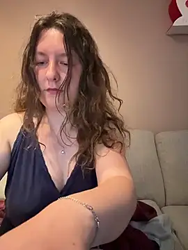 AnielaMarie online show from 23, 9, 2025