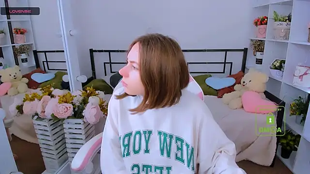 Elma Lily online show from 5, 2, 2026