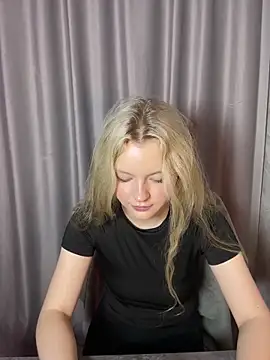 Snapshot of D0llySheep chatting on 27, 9, 2025 D0llySheep online show from 27, 9, 2025