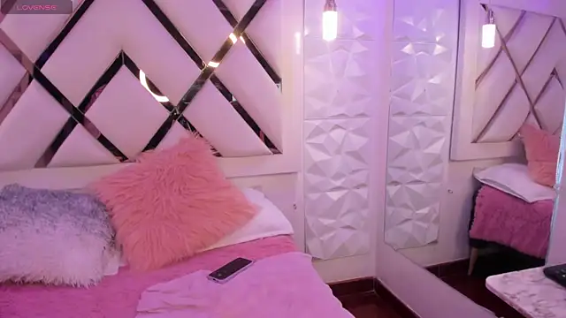 Snapshot of Annie_girl2 chatting on 2, 10, 2025 Annie girl2 online show from 2, 10, 2025