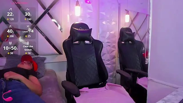 Snapshot of Annie_girl2 chatting on 24, 10, 2025 Annie girl2 online show from 24, 10, 2025