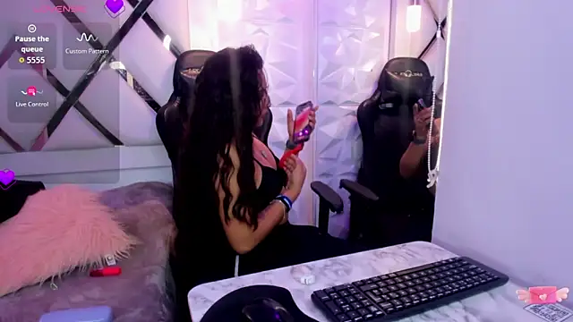 Snapshot of Annie_girl2 chatting on 29, 10, 2025 Annie girl2 online show from 29, 10, 2025