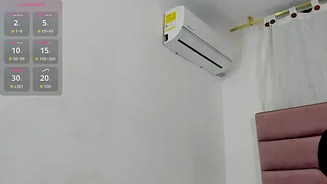 Snapshot of miajhonsonx chatting on 9, 1, 2026 miajhonsonx online show from 9, 1, 2026