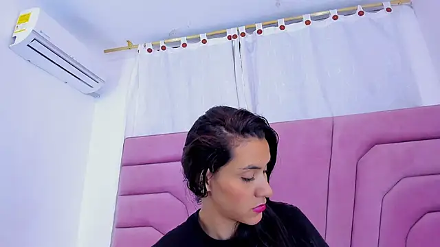 Snapshot of miajhonsonx chatting on 24, 2, 2026 miajhonsonx online show from 24, 2, 2026