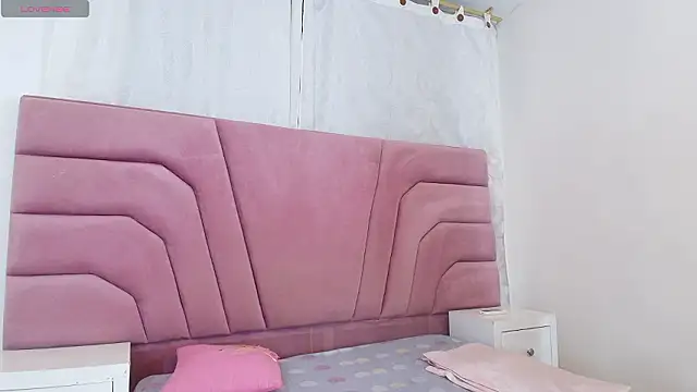 Snapshot of miajhonsonx chatting on 23, 3, 2026 miajhonsonx online show from 23, 3, 2026