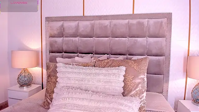 DakotaWangi online show from 11, 6, 2026