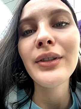 Snapshot of Apple__Brandy chatting on 13, 9, 2025 Apple Brandy online show from 13, 9, 2025