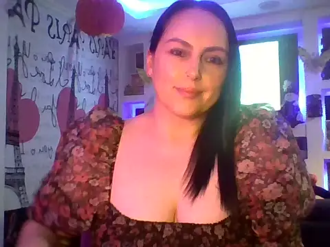 Snapshot of Venusina_07 chatting on 12, 10, 2025 Venusina 07 online show from 12, 10, 2025