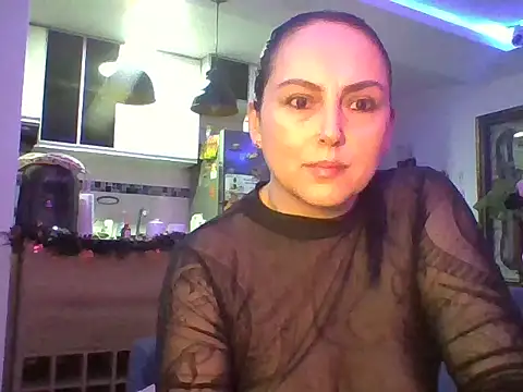 Snapshot of Venusina_07 chatting on 17, 10, 2025 Venusina 07 online show from 17, 10, 2025