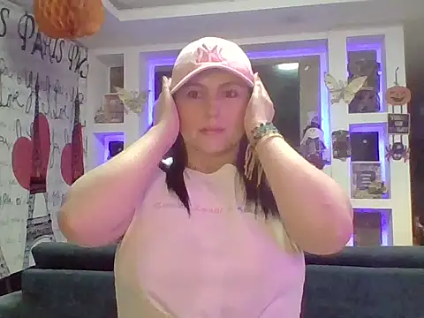 Snapshot of Venusina_07 chatting on 19, 10, 2025 Venusina 07 online show from 19, 10, 2025