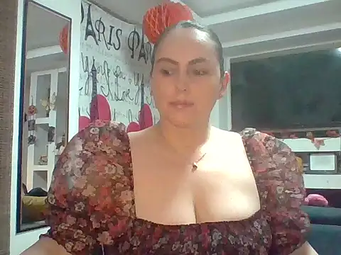 Snapshot of Venusina_07 chatting on 21, 10, 2025 Venusina 07 online show from 21, 10, 2025