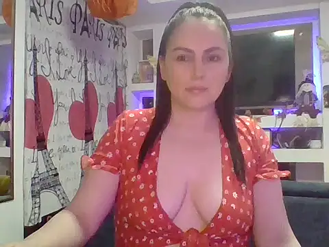 Snapshot of Venusina_07 chatting on 24, 10, 2025 Venusina 07 online show from 24, 10, 2025