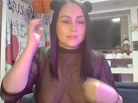 Snapshot of Venusina_07 chatting on 30, 10, 2025 Venusina 07 online show from 30, 10, 2025